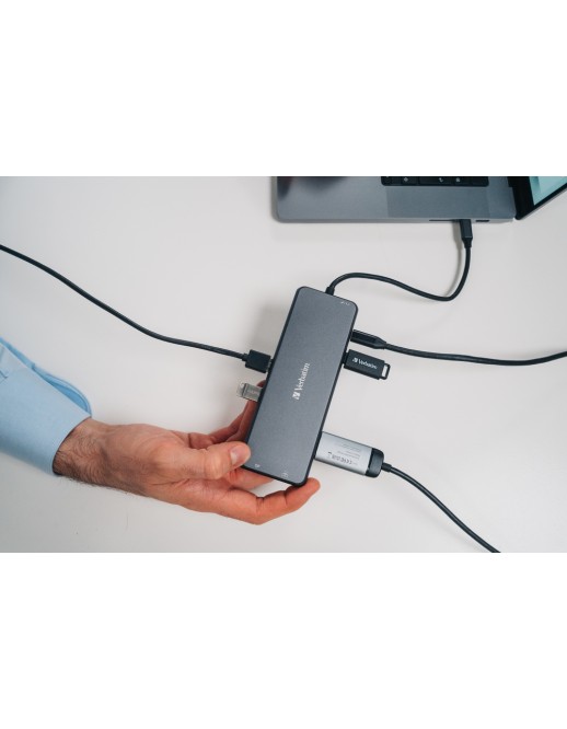 Verbatim USB-C 13-Port Hub Triple Display 100W PD CMH-13 Verbatim USB-C 13-Port Hub Triple Display 100W PD CMH-13