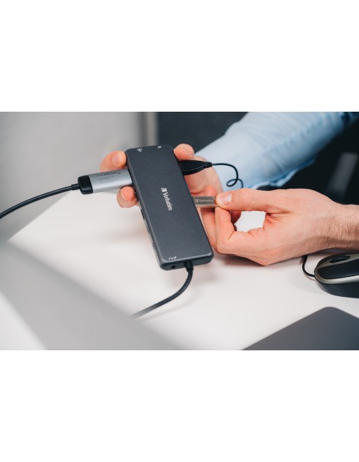 Verbatim USB-C 13-Port Hub Triple Display 100W PD CMH-13 Verbatim USB-C 13-Port Hub Triple Display 100W PD CMH-13
