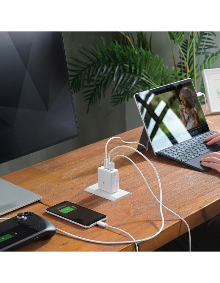 j5create Charger Wall Travel 65W GaN 2xUSB-C/1xUSB-A + USB-C Cable JUP3565CV
