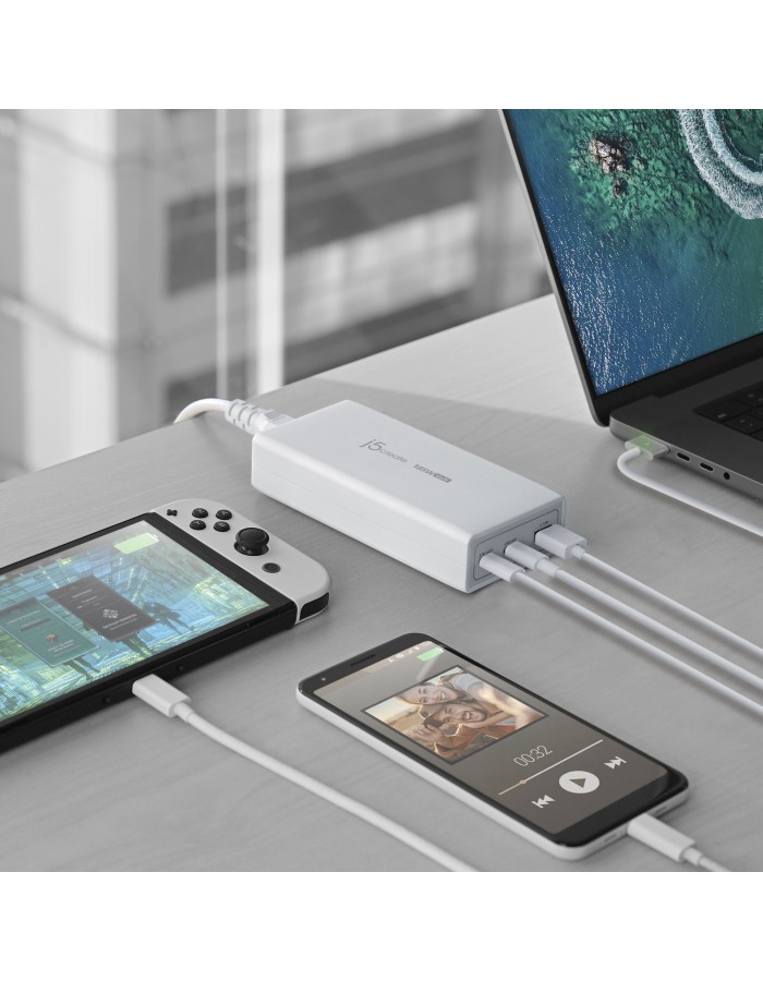 j5create 185W Laptop GaN Charger PD3.1 2xUSB-C/1xUSB-A (UK Plug) JUP37185W