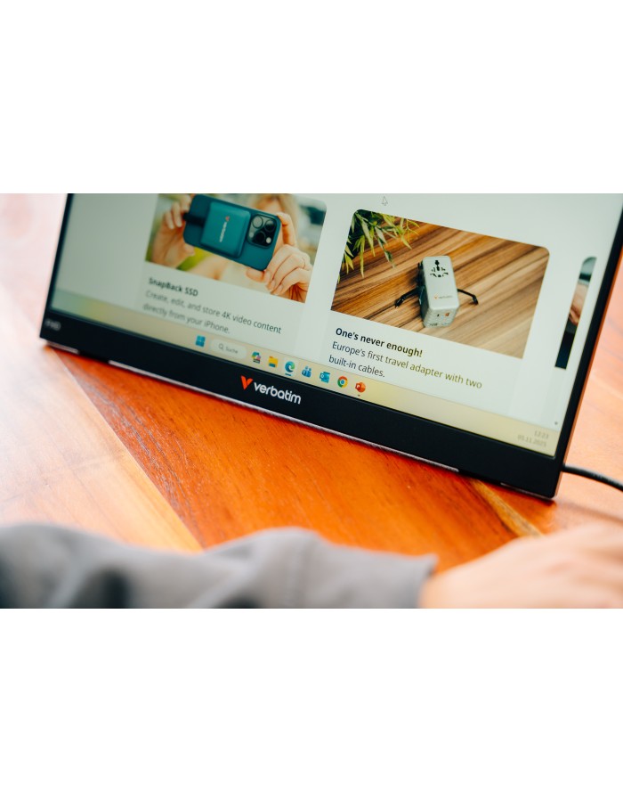 Verbatim Monitor Portable 15.6" Full-HD USB-C LIGHT Series Verbatim Monitor Portable 15.6" Full-HD USB-C LIGHT Series