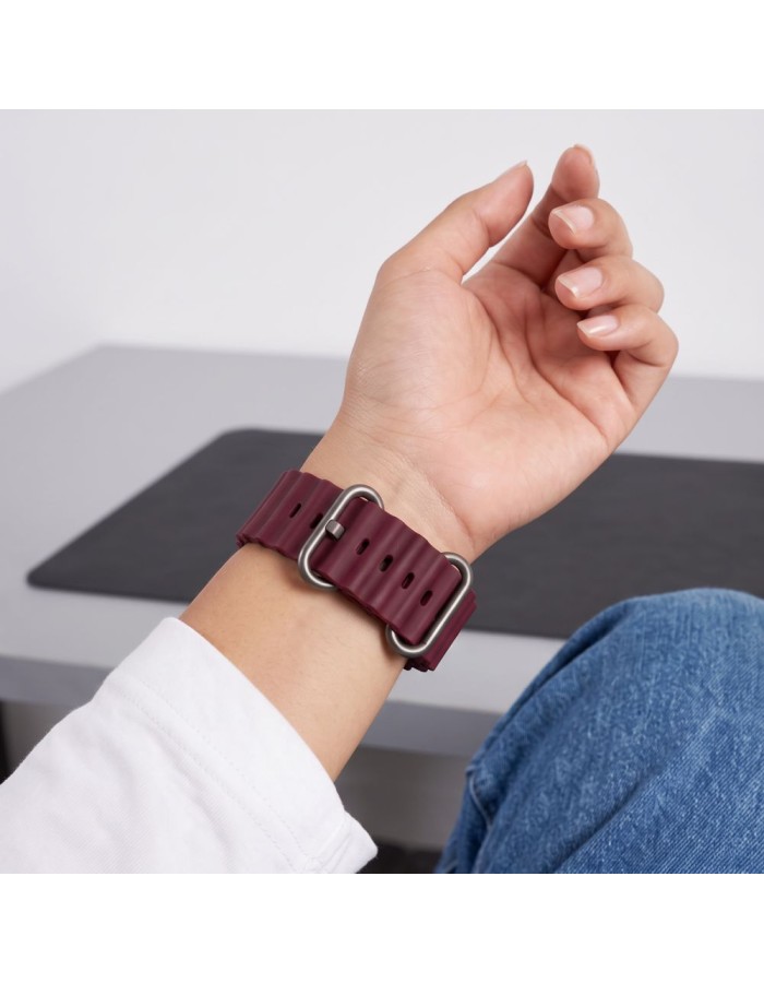 Tech-Protect Iconband Pro strap for Apple Watch 44 / 45 / 46 / 49 mm - burgundy Tech-Protect Iconband Pro strap for Apple Watch 44 / 45 / 46 / 49 mm - burgundy