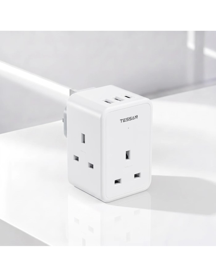 Tessan TS-227-PD 3-Gang 13A AC Plug Through with 2x USBA & 1x USBC 20W Tessan TS-227-PD 3-Gang 13A AC Plug Through with 2x USBA & 1x USBC 20W