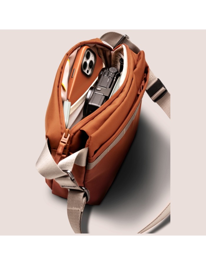 Uniq Crossbody Denver 5L Bag - Beige